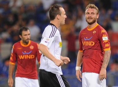 Cagliari - AS Roma: Them mot lan cua diem? hinh anh