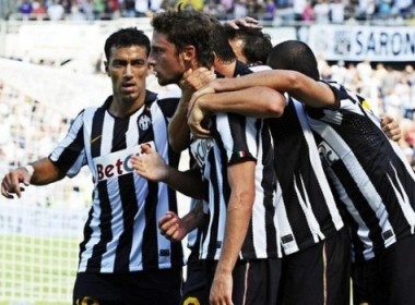 Thu kem, Juve bi Sampdoria chia diem hinh anh