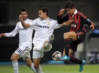 10 tran dau dang xem nhat vong bang Champions League hinh anh