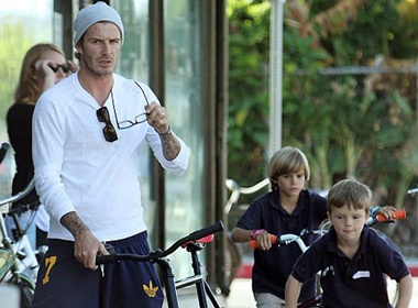 Beckham di dep tong xuong pho hinh anh