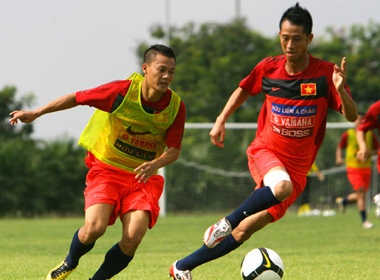 DTVN lot vao bang 'de tho' o AFF Cup 2010 hinh anh