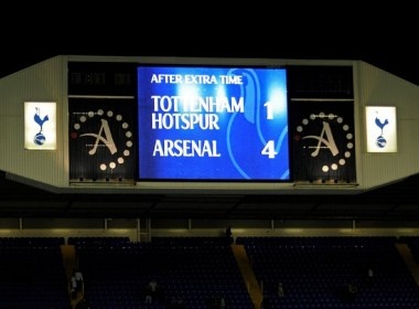 Phao thu ban ha Tottenham tai Carling Cup hinh anh
