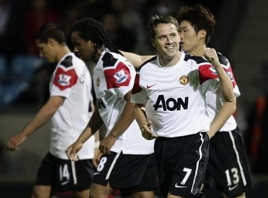 MU dai thang, Chelsea ngam ngui roi Carling Cup hinh anh