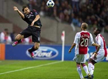 HLV Allegri: ‘Milan khong chi co Ibra’ hinh anh