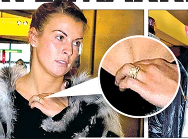 Vo chong Rooney di ham nong tinh yeu hinh anh