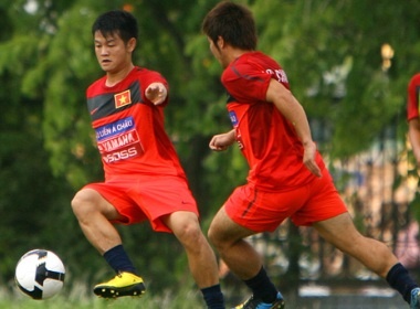 Van Quyen gan bo tron doi voi SLNA hinh anh