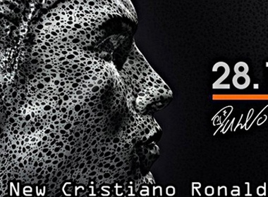 Giay dau moi ‘sieu doc’ cua C.Ronaldo hinh anh