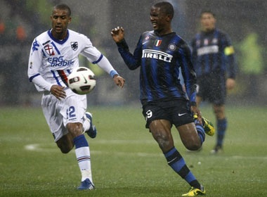 Genoa luc duc, Inter dac loi hinh anh