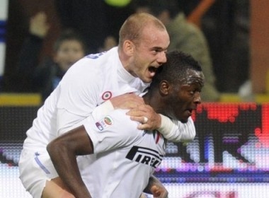 Thang toi thieu Genoa, Inter de doa ngoi dau cua Lazio hinh anh