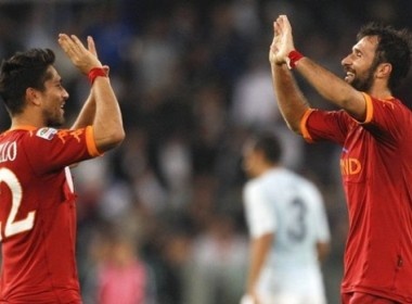 Roma ngat mach chien thang cua Lazio hinh anh