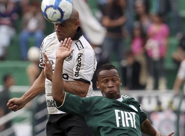 Roberto Carlos bi dan em qua mat hinh anh