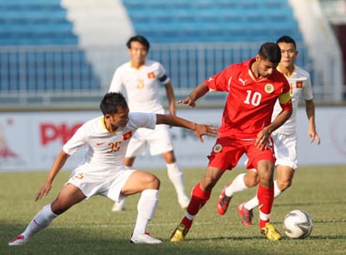 Thua dam Turkmenistan, U23 Viet Nam roi vao the kho hinh anh