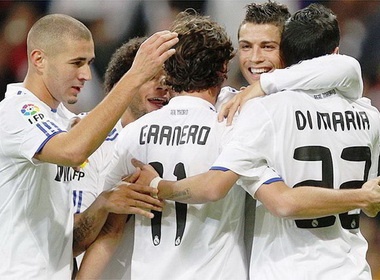 Real Madrid thang gion gia doi bong hang ba hinh anh