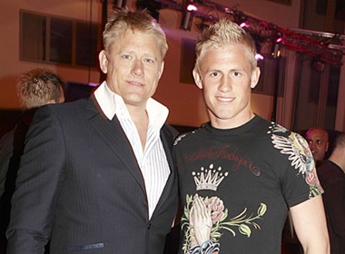 Cuu thu thanh Schmeichel len chuc ong hinh anh