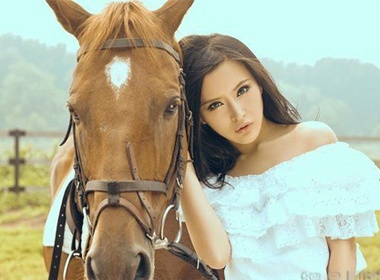 My nhan Trung Quoc chup anh co dong ASIAD 16 hinh anh