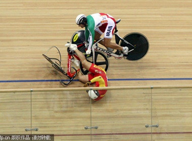 Va cham kinh hoang tai mon xe dap long chao hinh anh