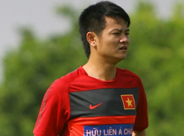 Van Quyen gay song mui vi nga trong... toilet hinh anh