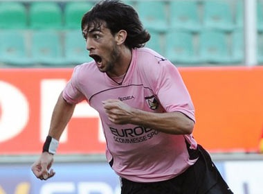 Palermo lam kho Barca va Real hinh anh