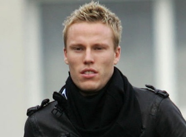 Christian Lell lam loan tai hop dem hinh anh