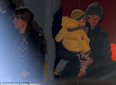 Rooney khong lam le rua toi ram ro cho Kai hinh anh