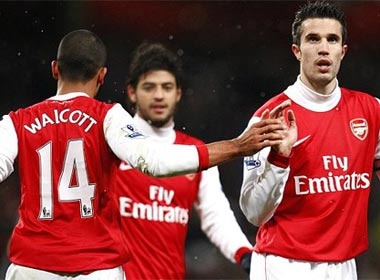 HLV Wenger: ‘Dung voi nghi Arsenal se vo dich’ hinh anh