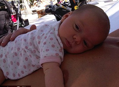 Con gai dang yeu cua Lance Amstrong hinh anh