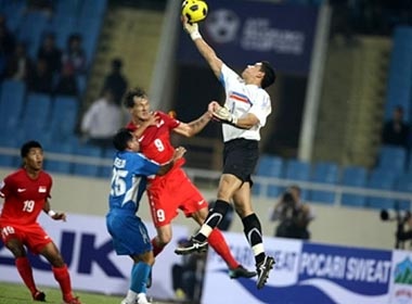 HLV Avramovic: ‘Singapore phai tra gia vi hoang phi co hoi’ hinh anh