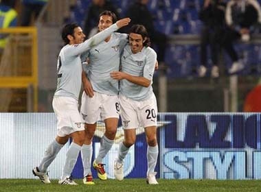 Pandev ghi ban nhung Inter van tham bai hinh anh