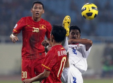 Nguoi ham mo 'mach nuoc' cho DTVN truoc tran gap Singapore hinh anh