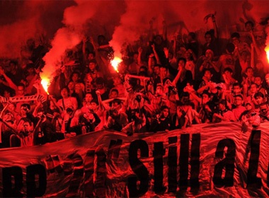 Phao sang - 'Dac san' cua AFF Cup hinh anh