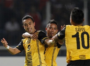 DT Malaysia 'tuyen chien' voi DT Viet Nam hinh anh