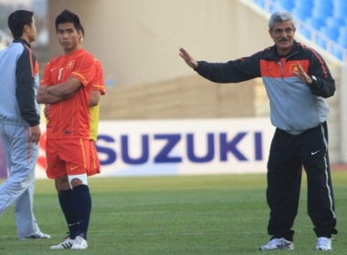 Ong To tim ra dau phap chien thang cho DT Viet Nam hinh anh