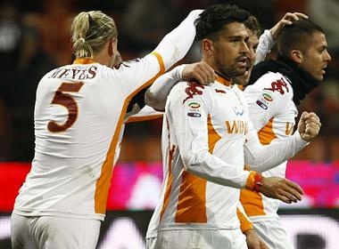 Milan khep lai nam 2010 bang mot that bai hinh anh