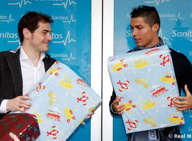 Real Madrid mung Giang sinh som hinh anh