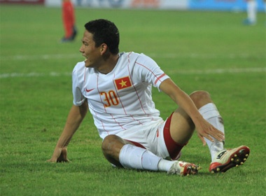 Nhin lai hang cong DTVN tai AFF Cup 2010 hinh anh