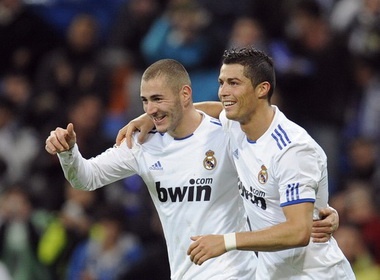 Ghi 8 ban, Real tang qua Giang sinh som cho fan hinh anh