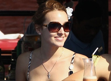 Ban gai Djokovic rang ngoi tai Dubai hinh anh