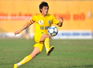 Cong Vinh truoc co hoi tro thanh chan sut hang dau V-League hinh anh