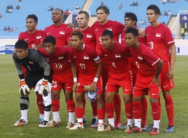 Singapore loai bo tuyen thu doi bong quoc gia hinh anh