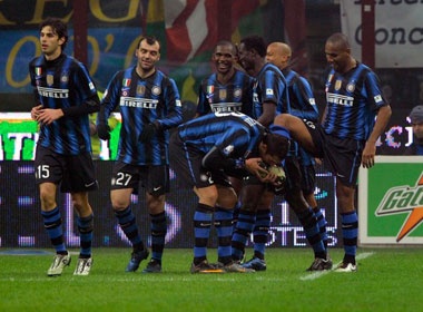 HLV Leonardo keo dai ‘Tuan trang mat’ cung Inter? hinh anh