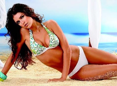 'Nang tho' xinh dep cua Forlan hinh anh