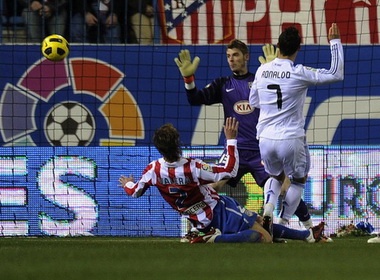 Ronaldo dua Real vao choi ban ket cup nha Vua hinh anh