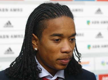 AC Milan chinh thuc so huu Emanuelson hinh anh