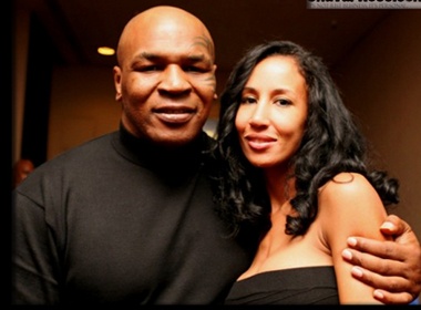 Vo sy Mike Tyson len chuc bo lan thu 8 hinh anh