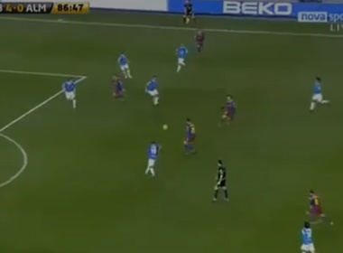 Afellay va cu danh got sieu hang hinh anh