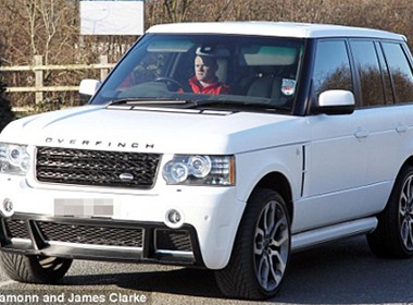 Rooney tan trang sieu xe hinh anh