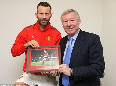 Ryan Giggs - Cau thu vi dai nhat lich su MU hinh anh