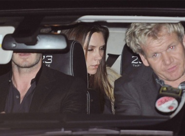 Khuon mat met moi cua ba bau Vic hinh anh