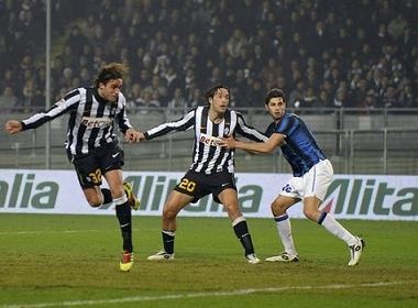 Tan binh giup Juve ha guc Inter hinh anh