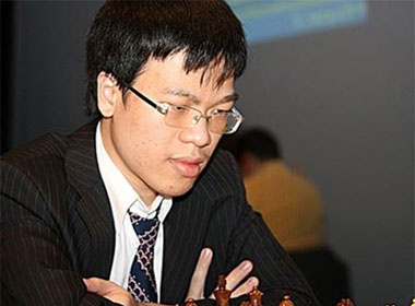 Le Quang Liem dang dau bang tai giai co vua Aeroflot hinh anh